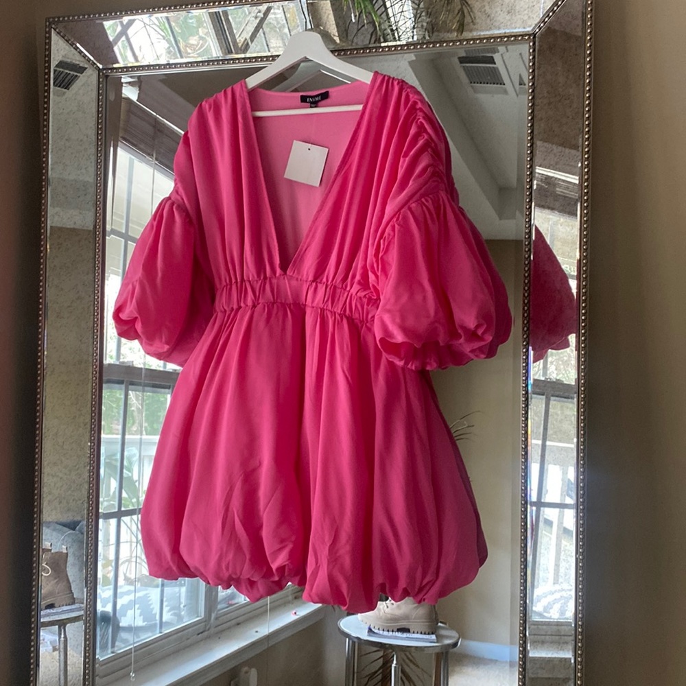 New With Tag Pretty Little thing Inspired Puff sleeve balloon mini dress.